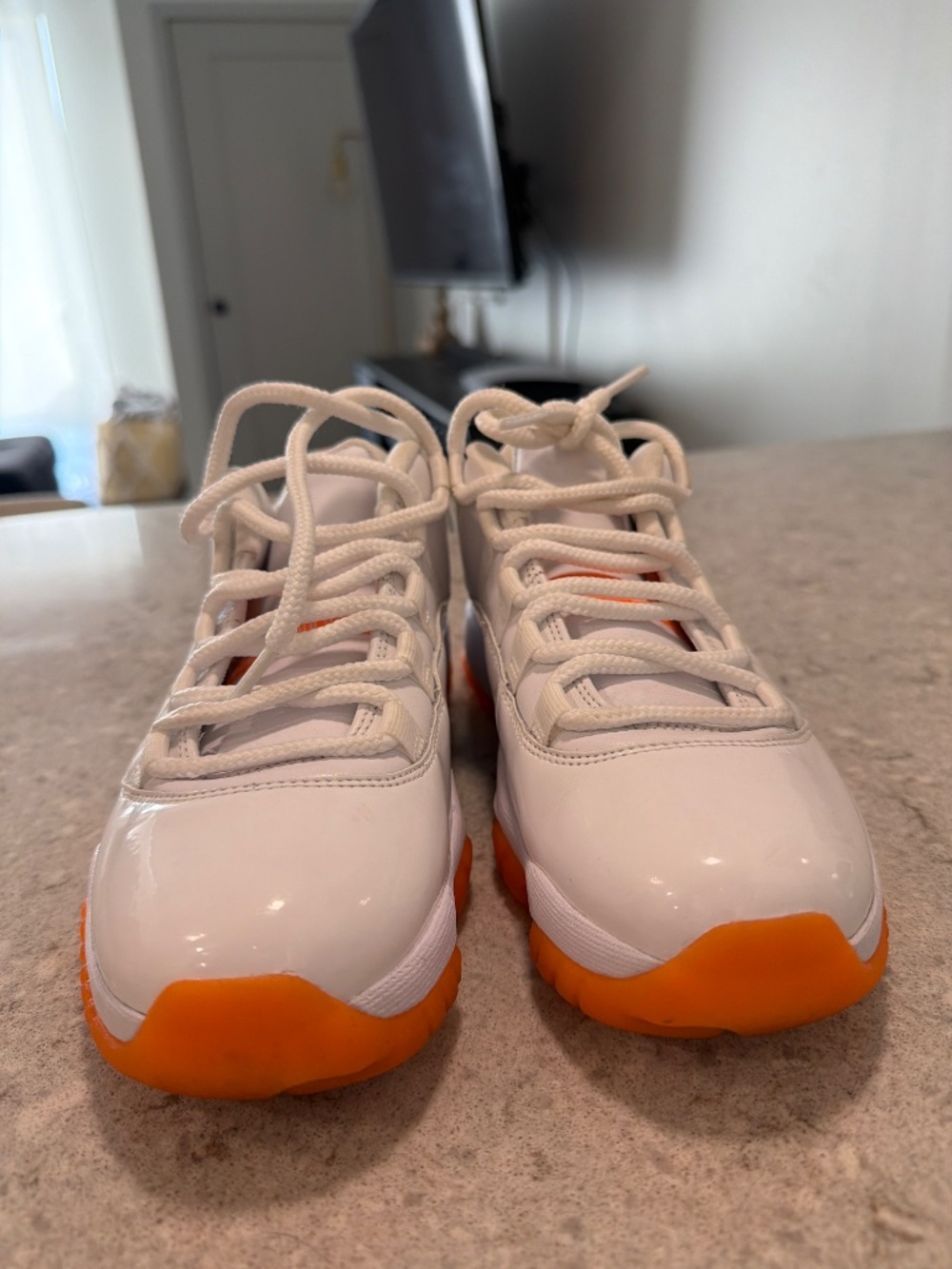 Jordan 11 retro low - Picture 2 of 5